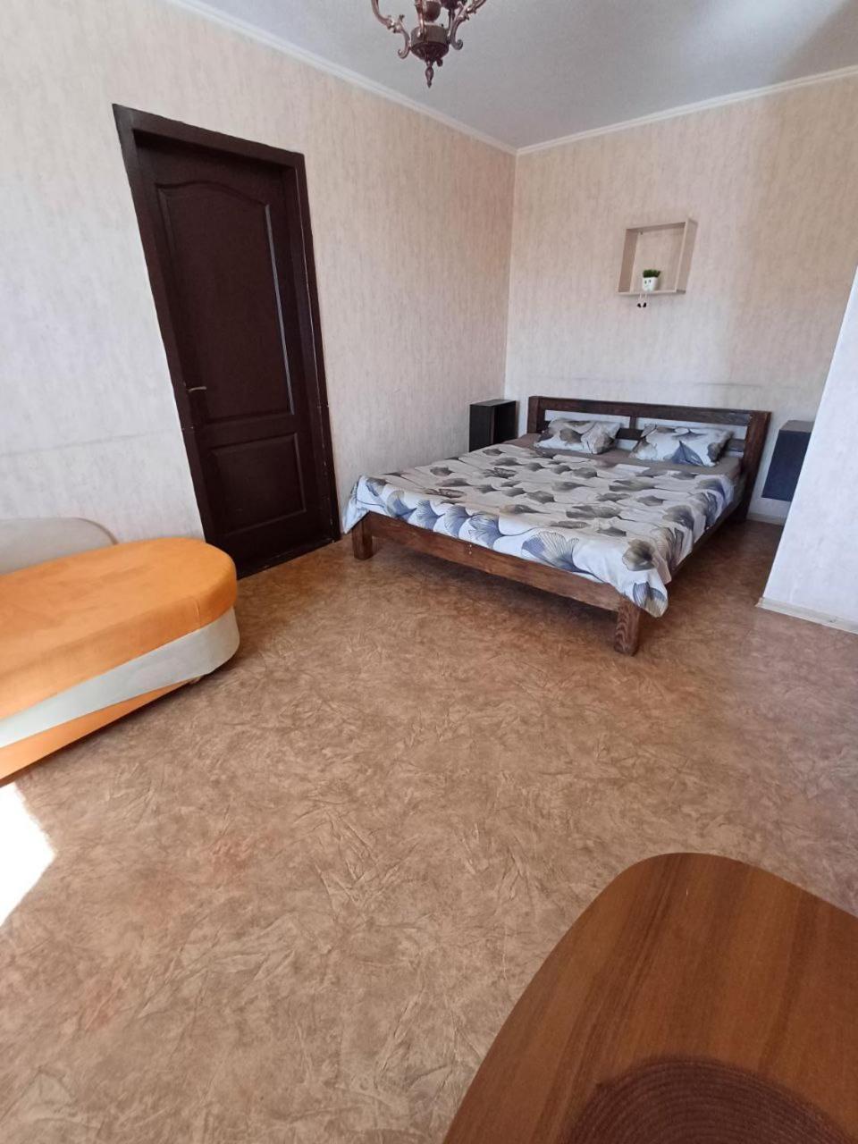 Apartment 2 Rooms Slobozhansky Prospekt Nizhnednepsovsk Esterno foto